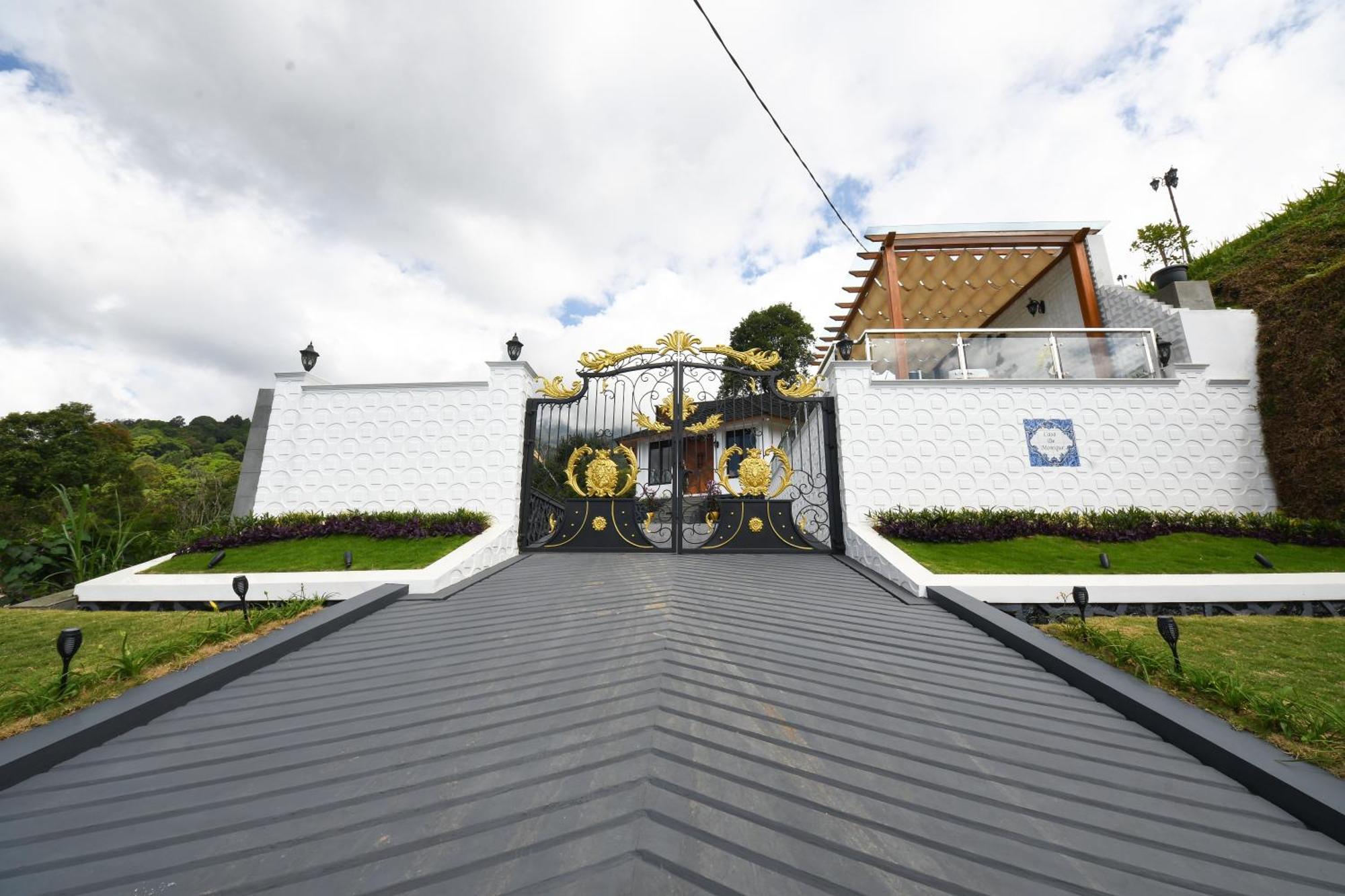 Casa De Monique * Bogor